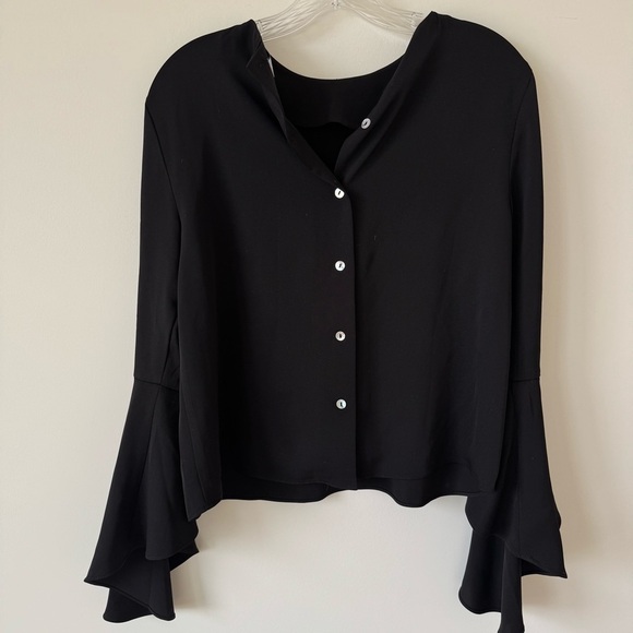 Carmen Marc Valvo Black Buttom Back Half Flare Sleeve Blouse - Picture 2 of 3